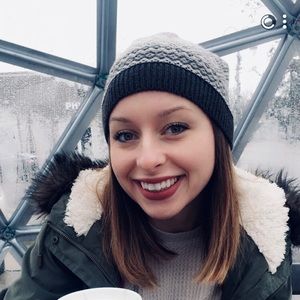 Meet your Posher, Alicia